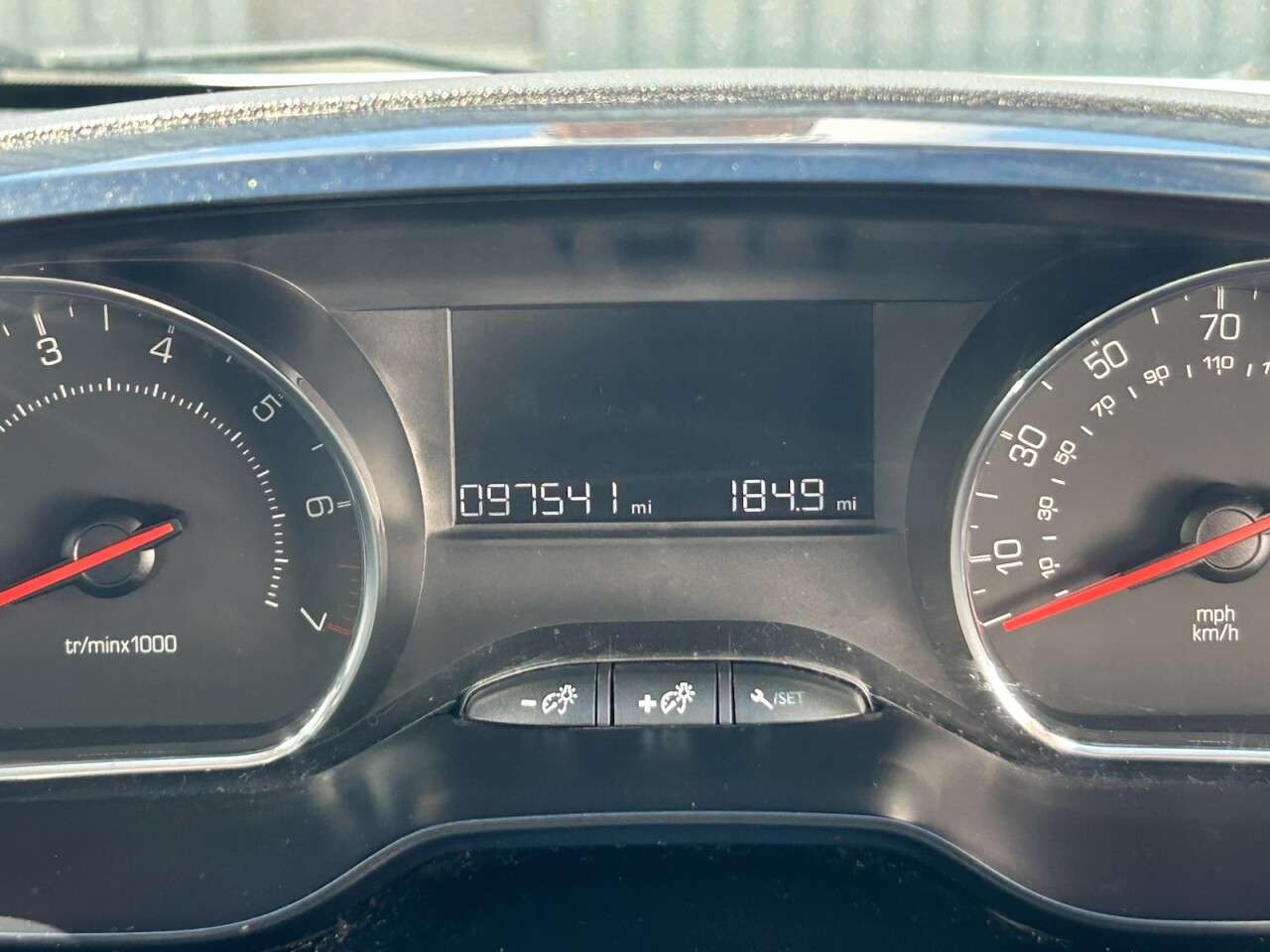 2021 PEUGEOT 2008 2021 PEUGEOT 2008