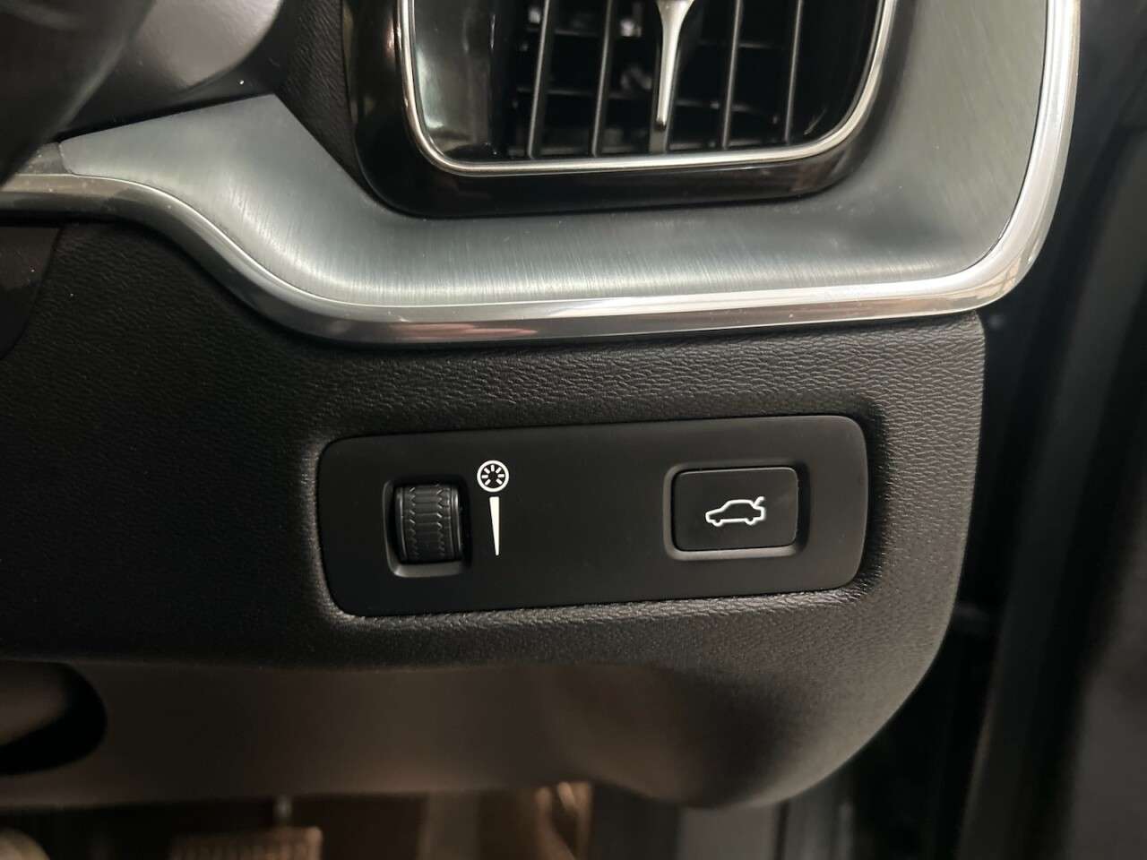 2018 VOLVO XC60 2018 VOLVO XC60