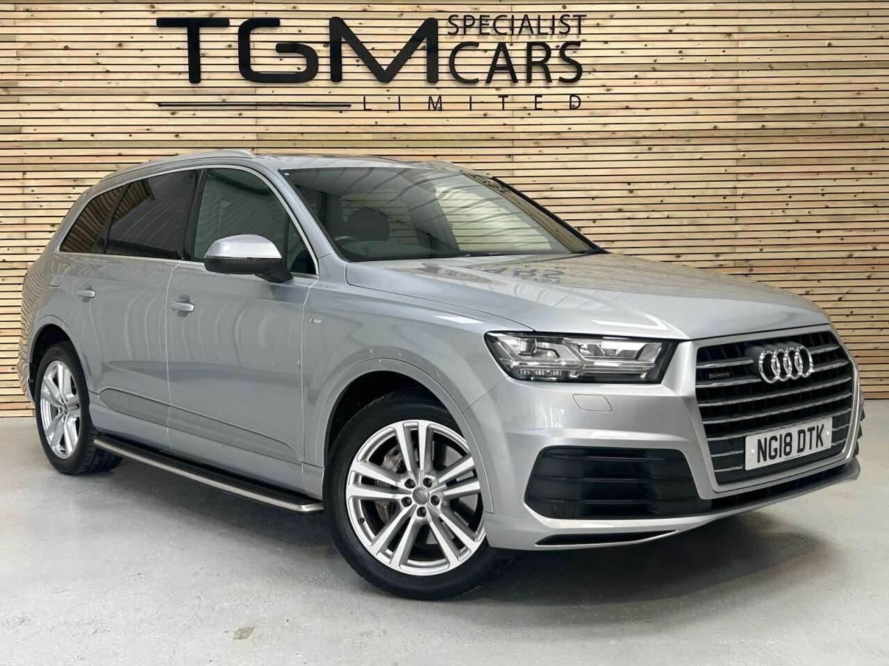 A 2018 AUDI Q7 3.0 TDI V6 50 S line SUV 5dr Diesel Tiptronic quattro Euro 6 (s/s) (286 ps) A 2018 AUDI Q7 3.0 TDI V6 50 S line SUV 5dr Diesel Tiptronic quattro Euro 6 (s/s) (286 ps)