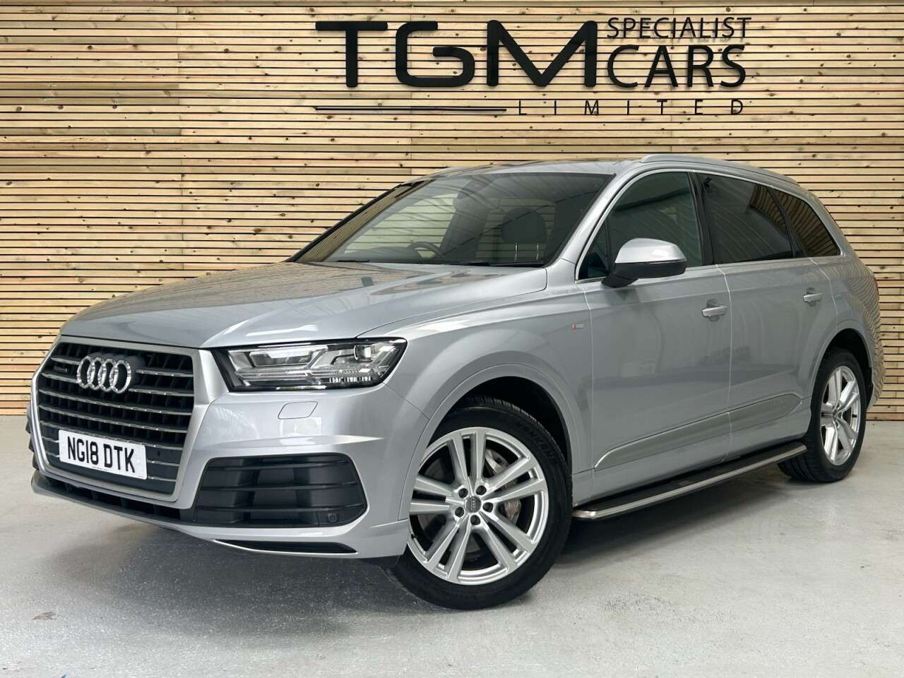 A 2018 AUDI Q7 3.0 TDI V6 50 S line SUV 5dr Diesel Tiptronic quattro Euro 6 (s/s) (286 ps) A 2018 AUDI Q7 3.0 TDI V6 50 S line SUV 5dr Diesel Tiptronic quattro Euro 6 (s/s) (286 ps)