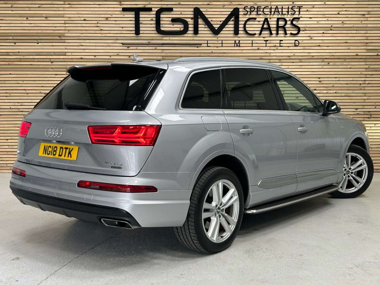 A 2018 AUDI Q7 3.0 TDI V6 50 S line SUV 5dr Diesel Tiptronic quattro Euro 6 (s/s) (286 ps) A 2018 AUDI Q7 3.0 TDI V6 50 S line SUV 5dr Diesel Tiptronic quattro Euro 6 (s/s) (286 ps)