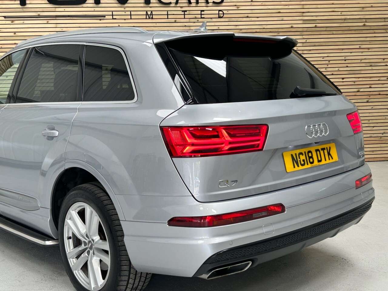 2018 AUDI Q7 2018 AUDI Q7