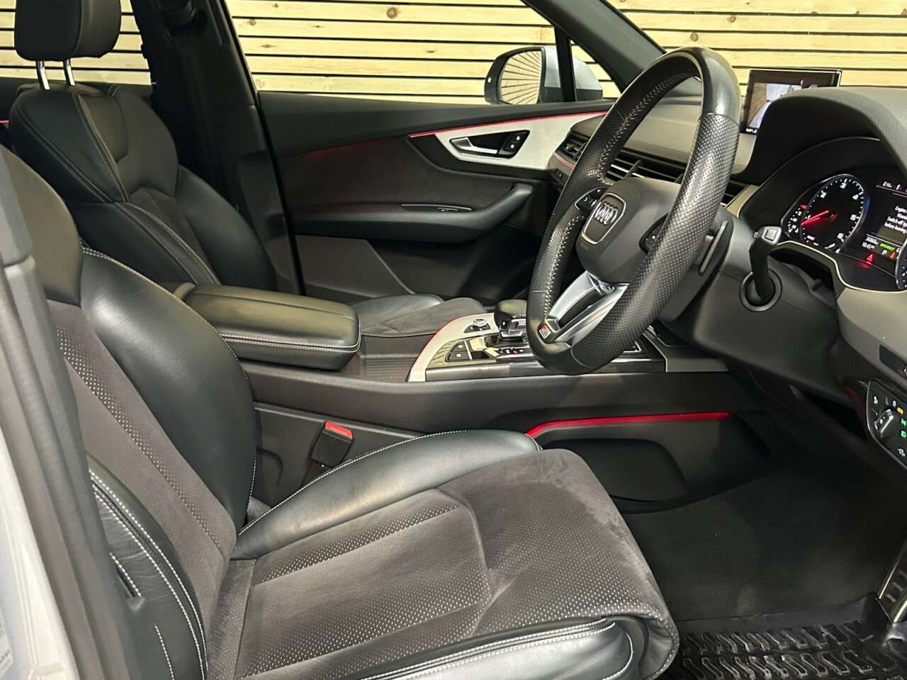 2018 AUDI Q7 2018 AUDI Q7