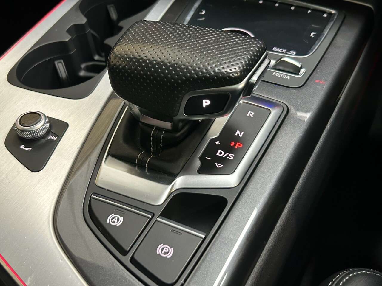 2018 AUDI Q7 2018 AUDI Q7