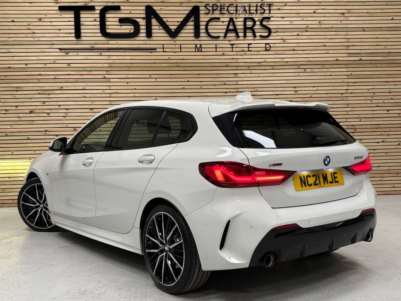 A 2021 BMW 1 SERIES 2.0 120d M Sport (LCP) Hatchback 5dr Diesel Auto xDrive Euro 6 (s/s) (190 p A 2021 BMW 1 SERIES 2.0 120d M Sport (LCP) Hatchback 5dr Diesel Auto xDrive Euro 6 (s/s) (190 p