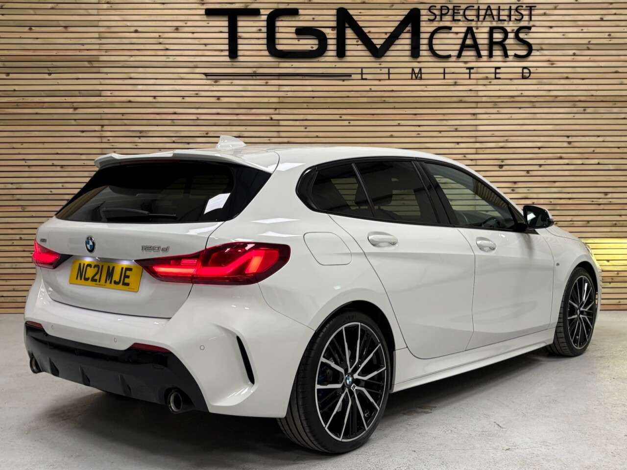 2021 BMW 1 SERIES 2021 BMW 1 SERIES