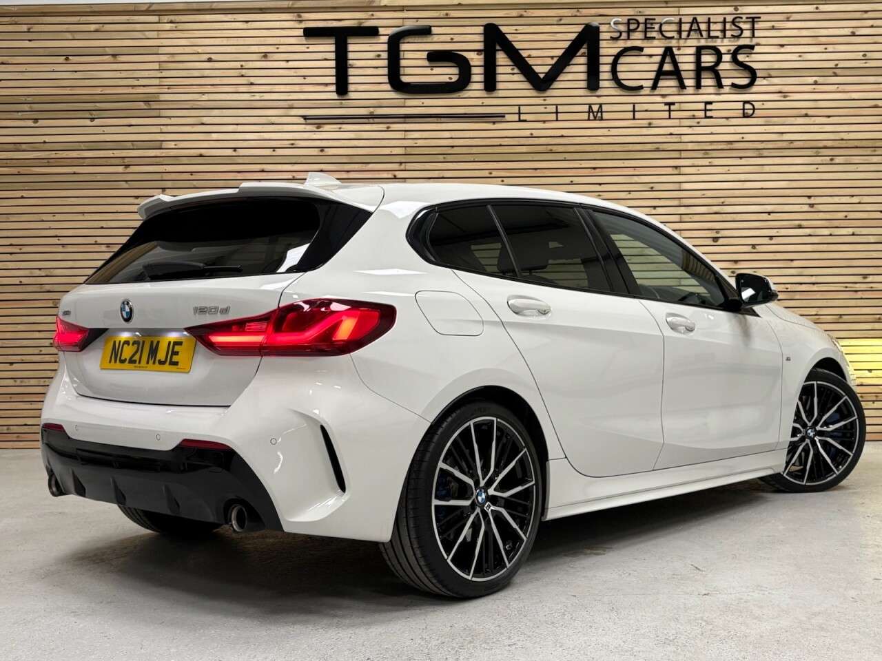 2021 BMW 1 SERIES 2021 BMW 1 SERIES