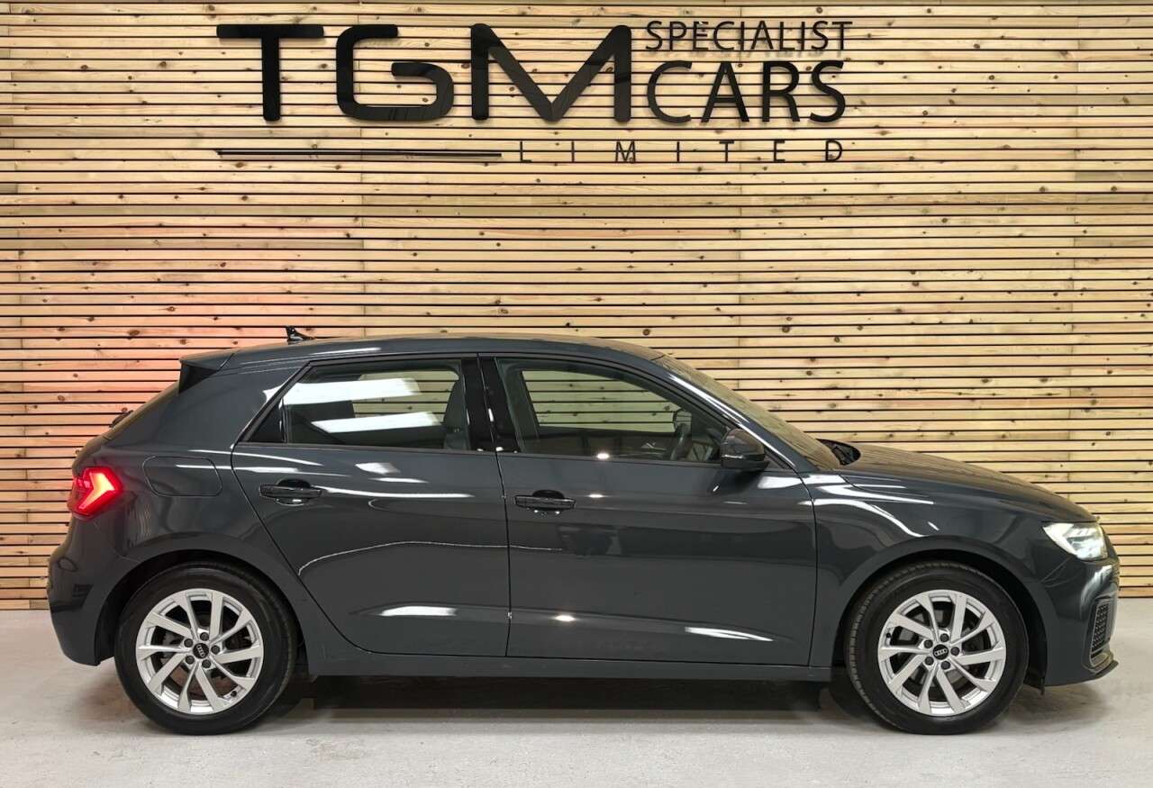 2021 AUDI A1 2021 AUDI A1