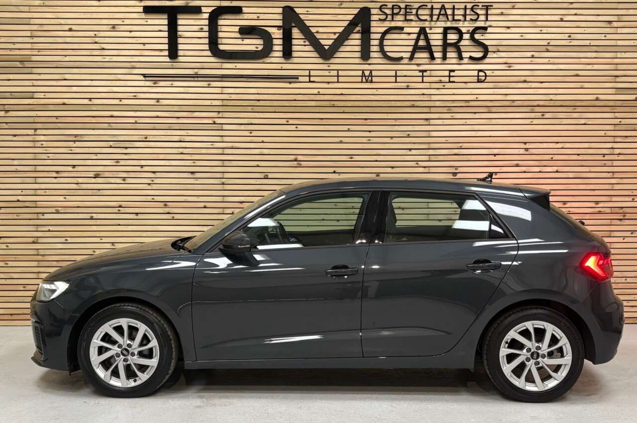 2021 AUDI A1 2021 AUDI A1