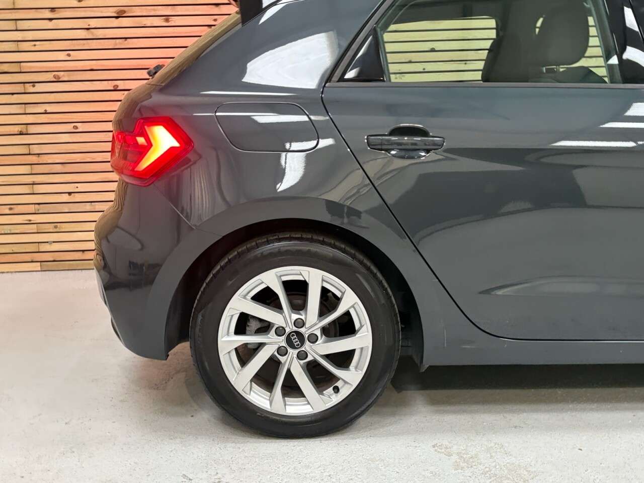 2021 AUDI A1 2021 AUDI A1