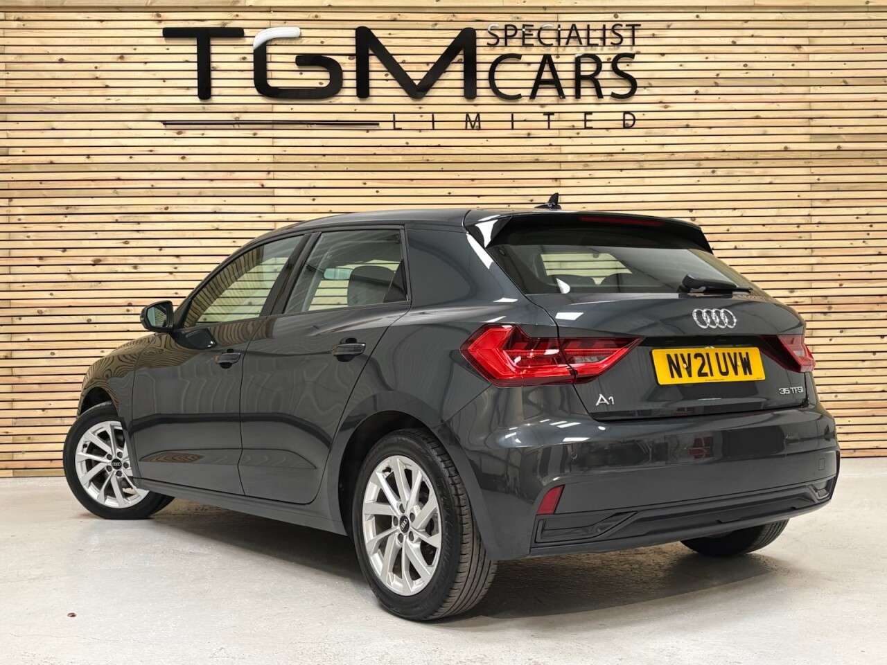 2021 AUDI A1 2021 AUDI A1