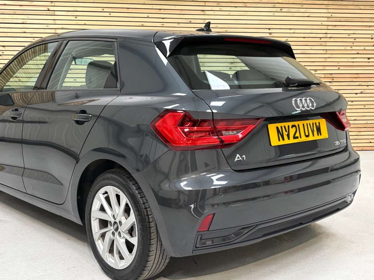2021 AUDI A1 2021 AUDI A1