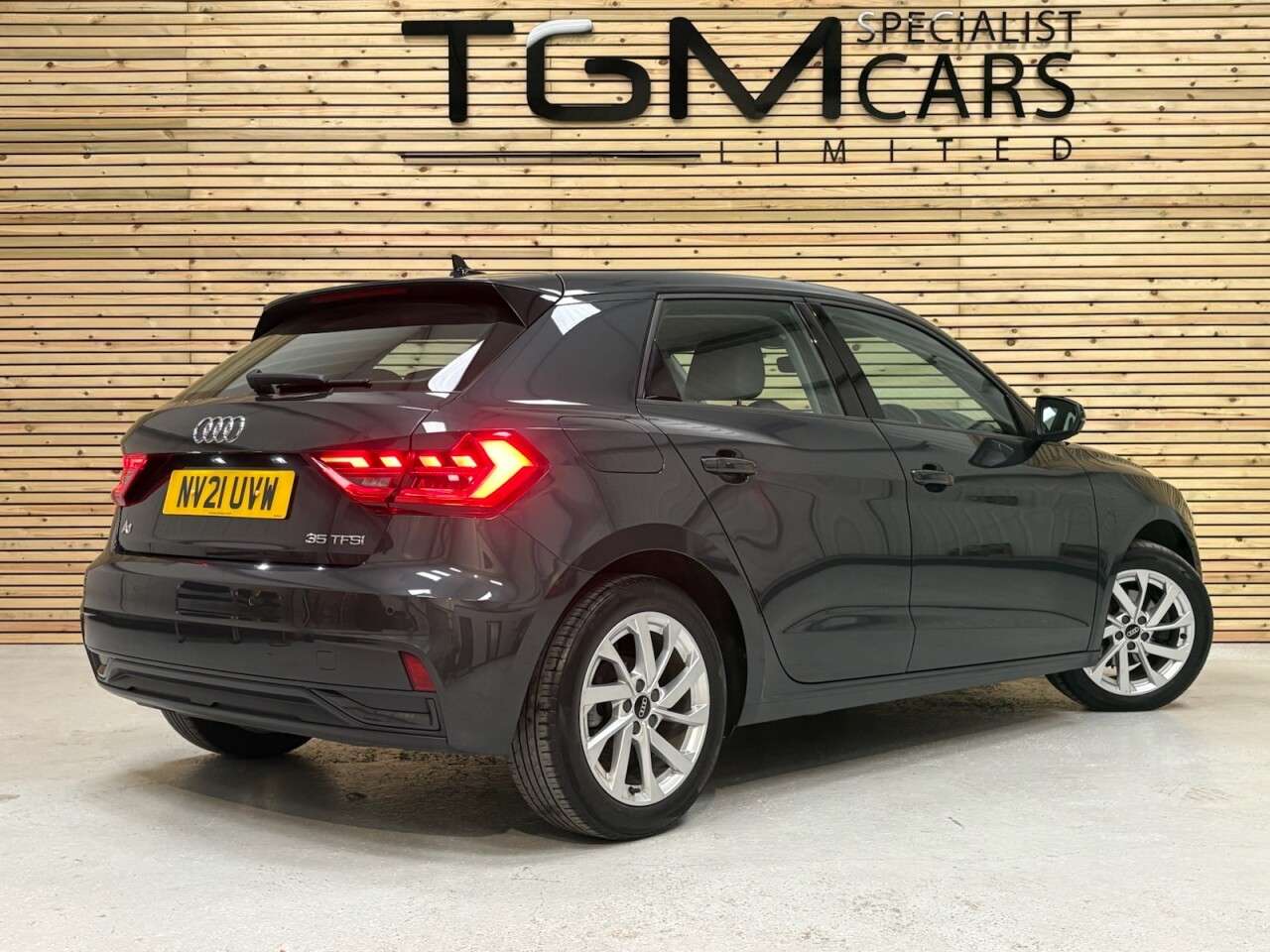 2021 AUDI A1 2021 AUDI A1