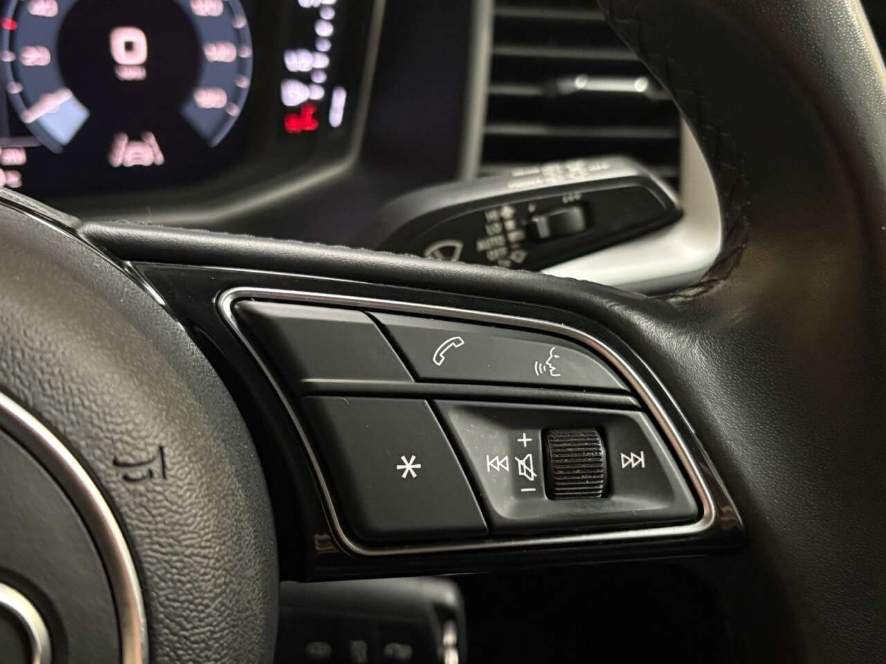 2021 AUDI A1 2021 AUDI A1