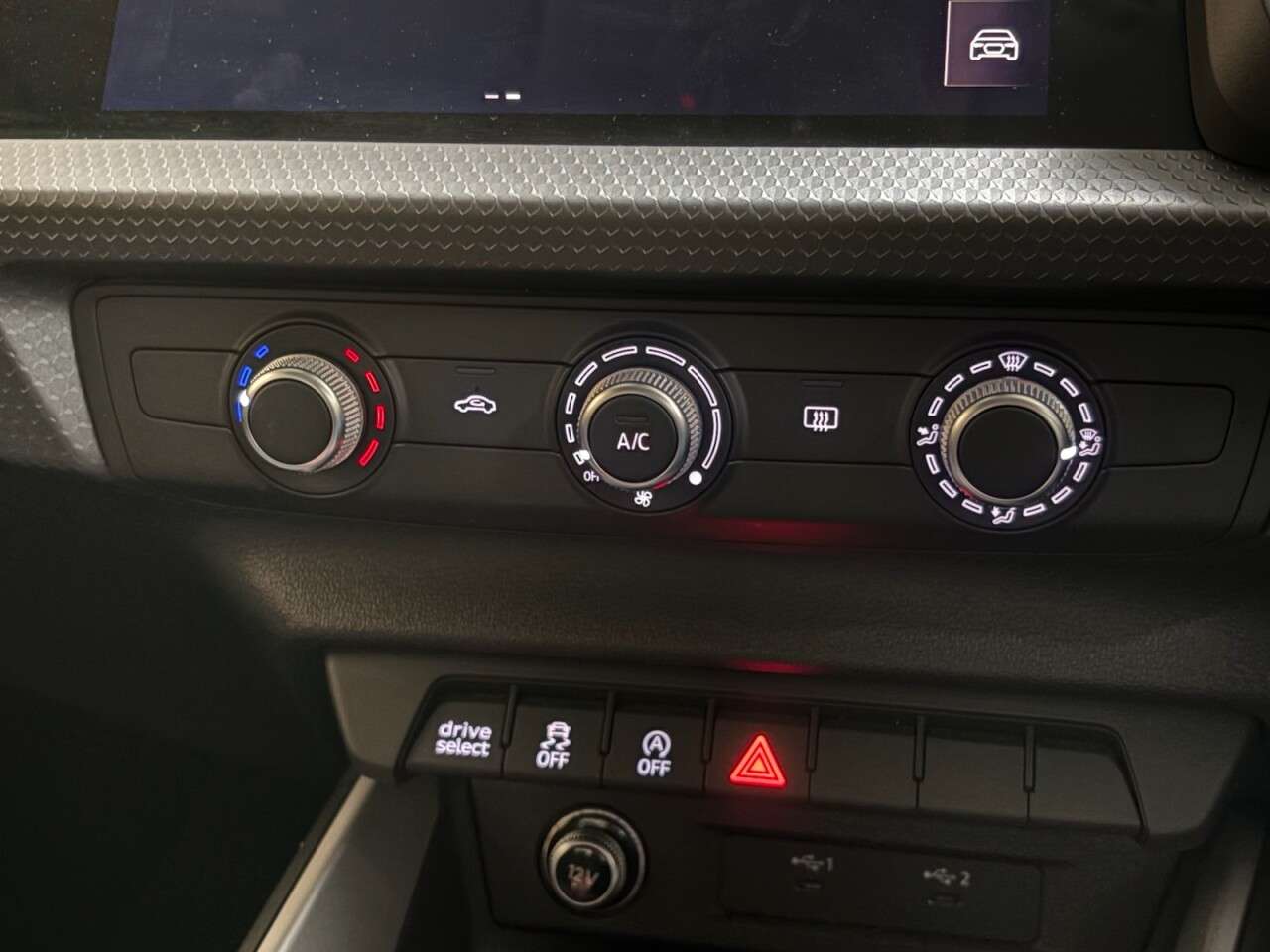 2021 AUDI A1 2021 AUDI A1