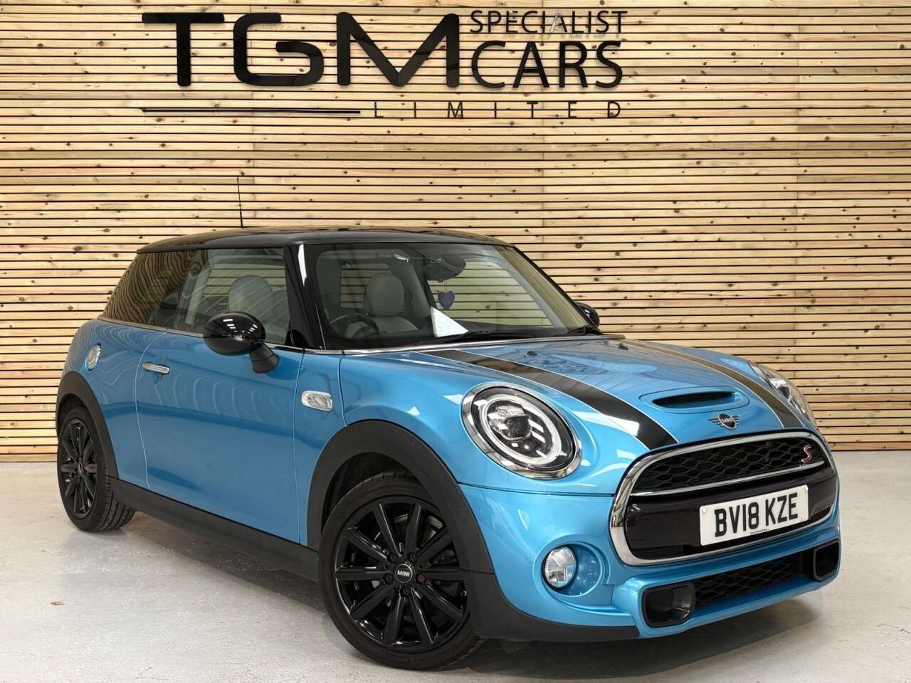 A 2018 MINI HATCH 2.0 Cooper S Hatchback 3dr Petrol Manual Euro 6 (s/s) (192 ps) A 2018 MINI HATCH 2.0 Cooper S Hatchback 3dr Petrol Manual Euro 6 (s/s) (192 ps)