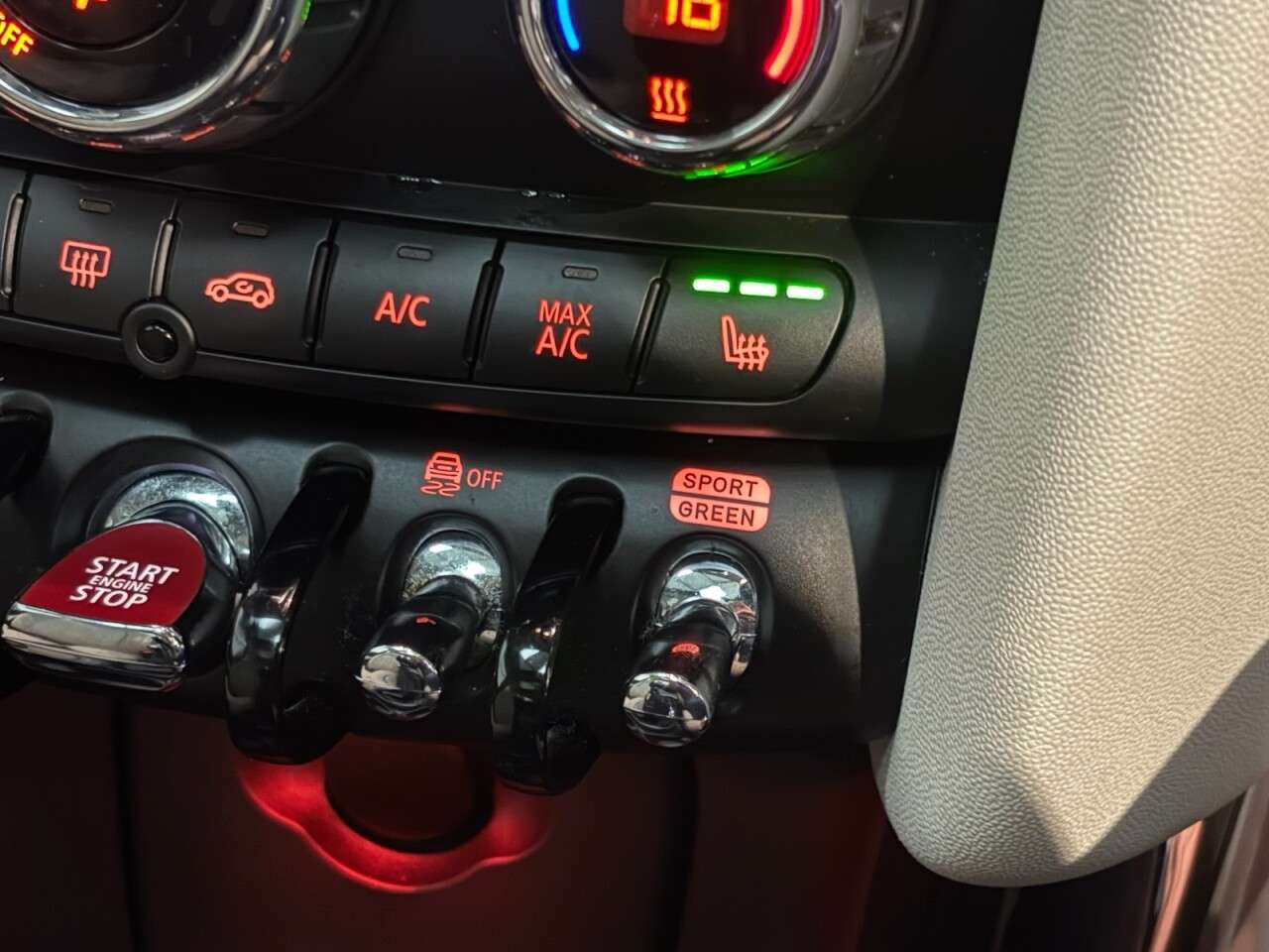 2018 MINI HATCH 2018 MINI HATCH