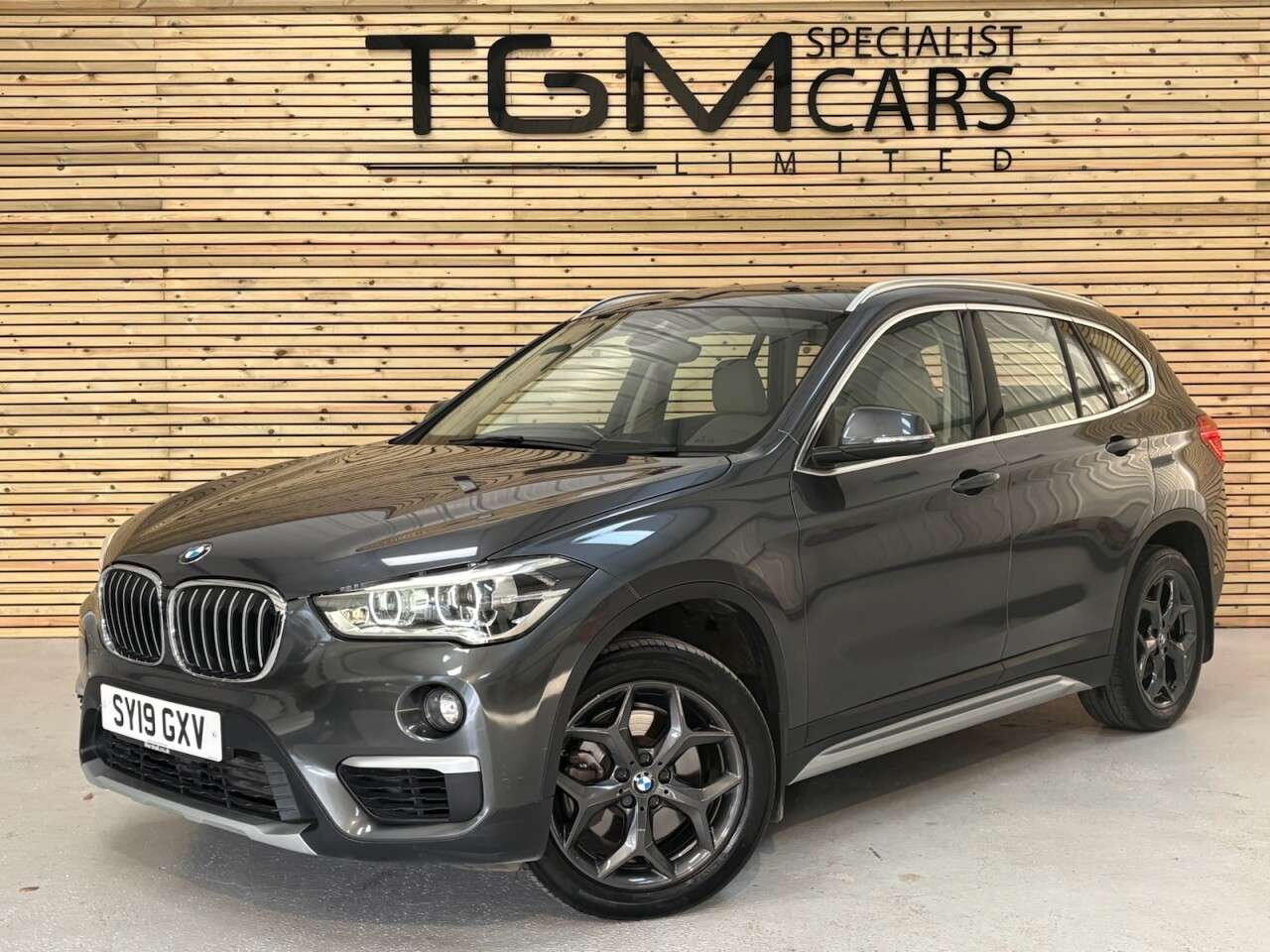 A 2019 BMW X1 2.0 20i xLine SUV 5dr Petrol DCT sDrive Euro 6 (s/s) (192 ps) MOT 10/27, SE A 2019 BMW X1 2.0 20i xLine SUV 5dr Petrol DCT sDrive Euro 6 (s/s) (192 ps) MOT 10/27, SE