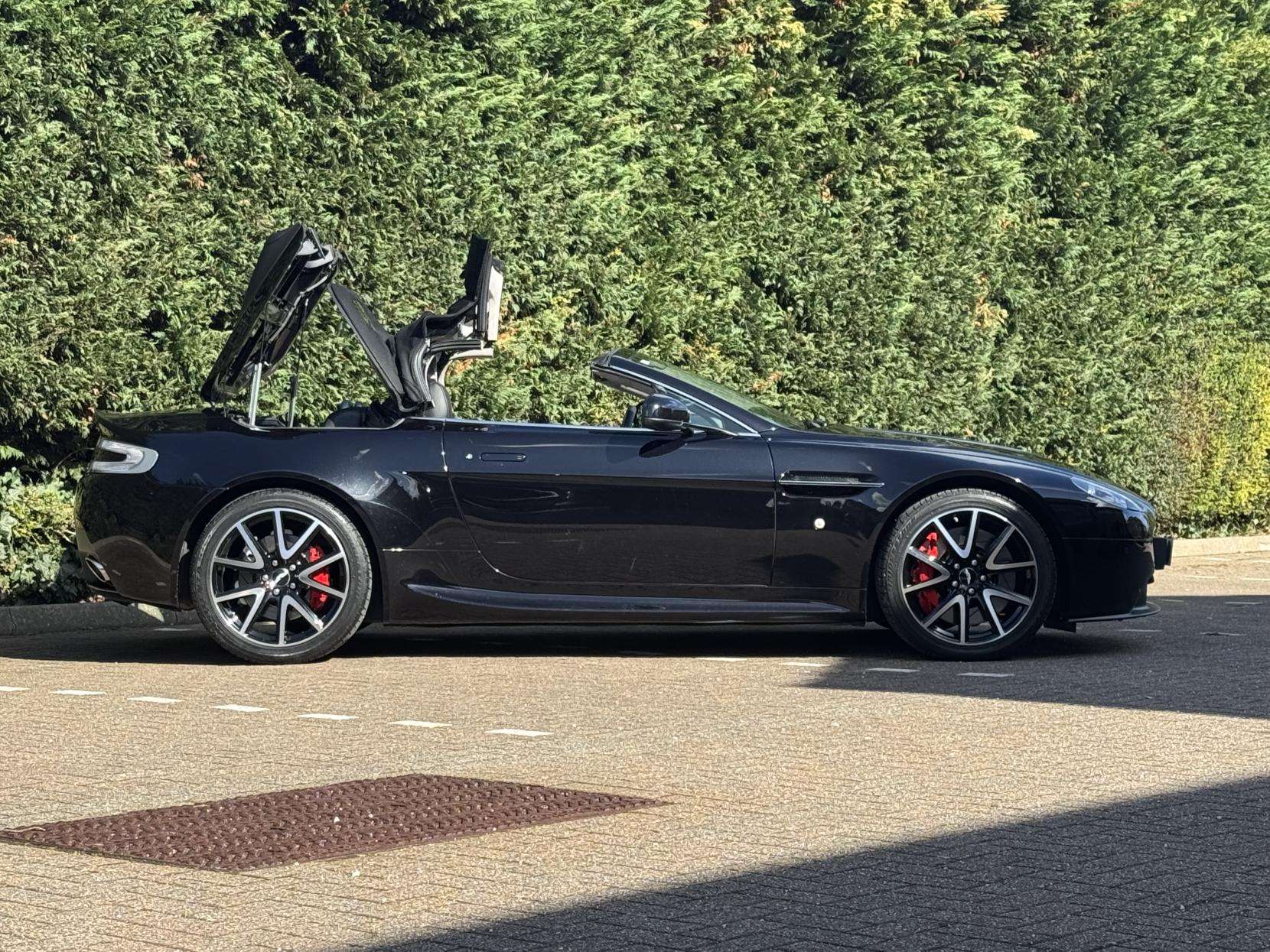 2014 ASTON MARTIN VANTAGE 2014 ASTON MARTIN VANTAGE