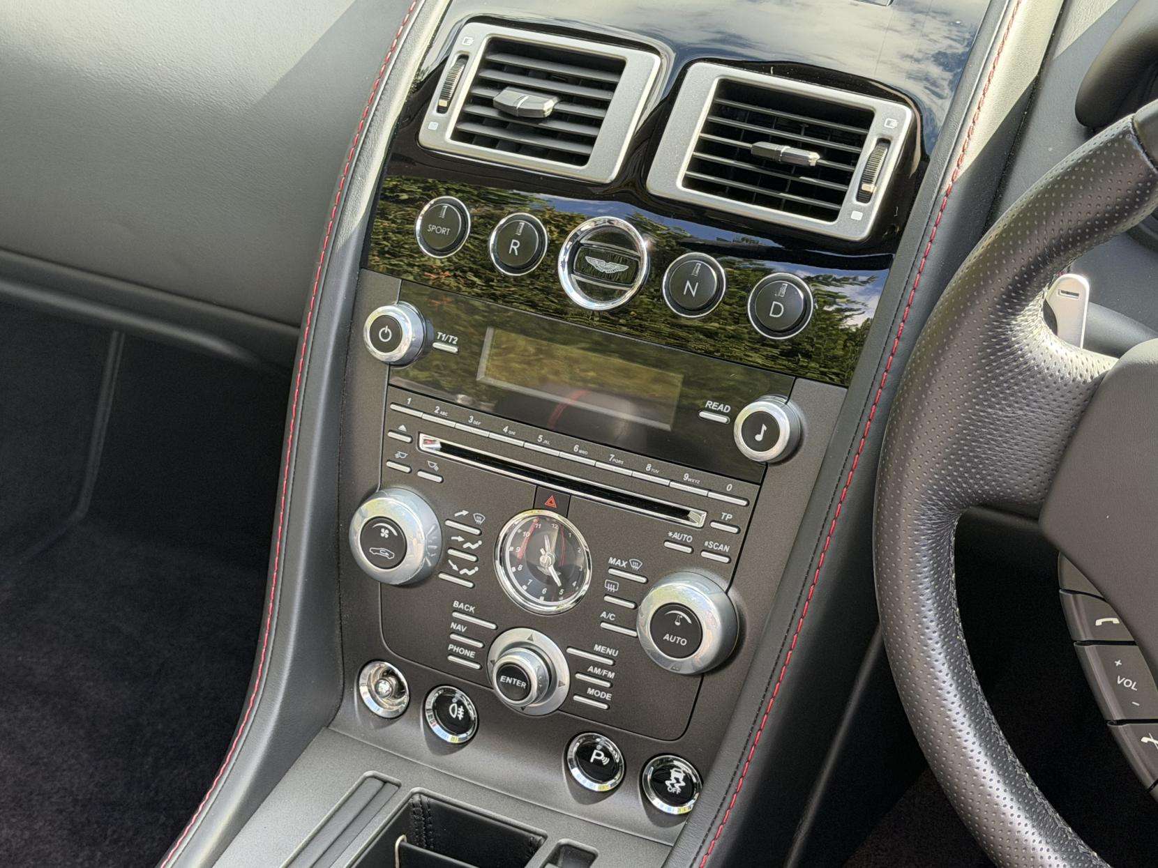 2014 ASTON MARTIN VANTAGE 2014 ASTON MARTIN VANTAGE