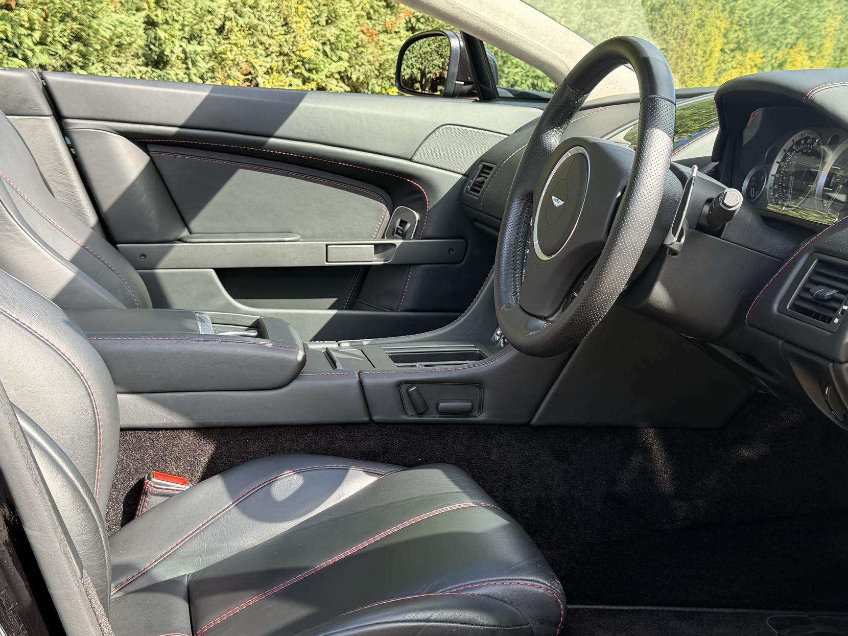 2014 ASTON MARTIN VANTAGE 2014 ASTON MARTIN VANTAGE