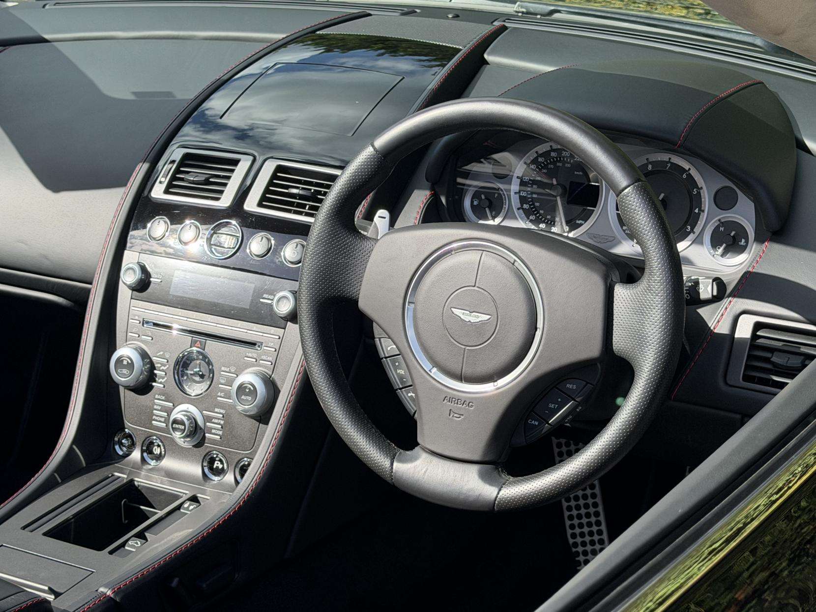 2014 ASTON MARTIN VANTAGE 2014 ASTON MARTIN VANTAGE