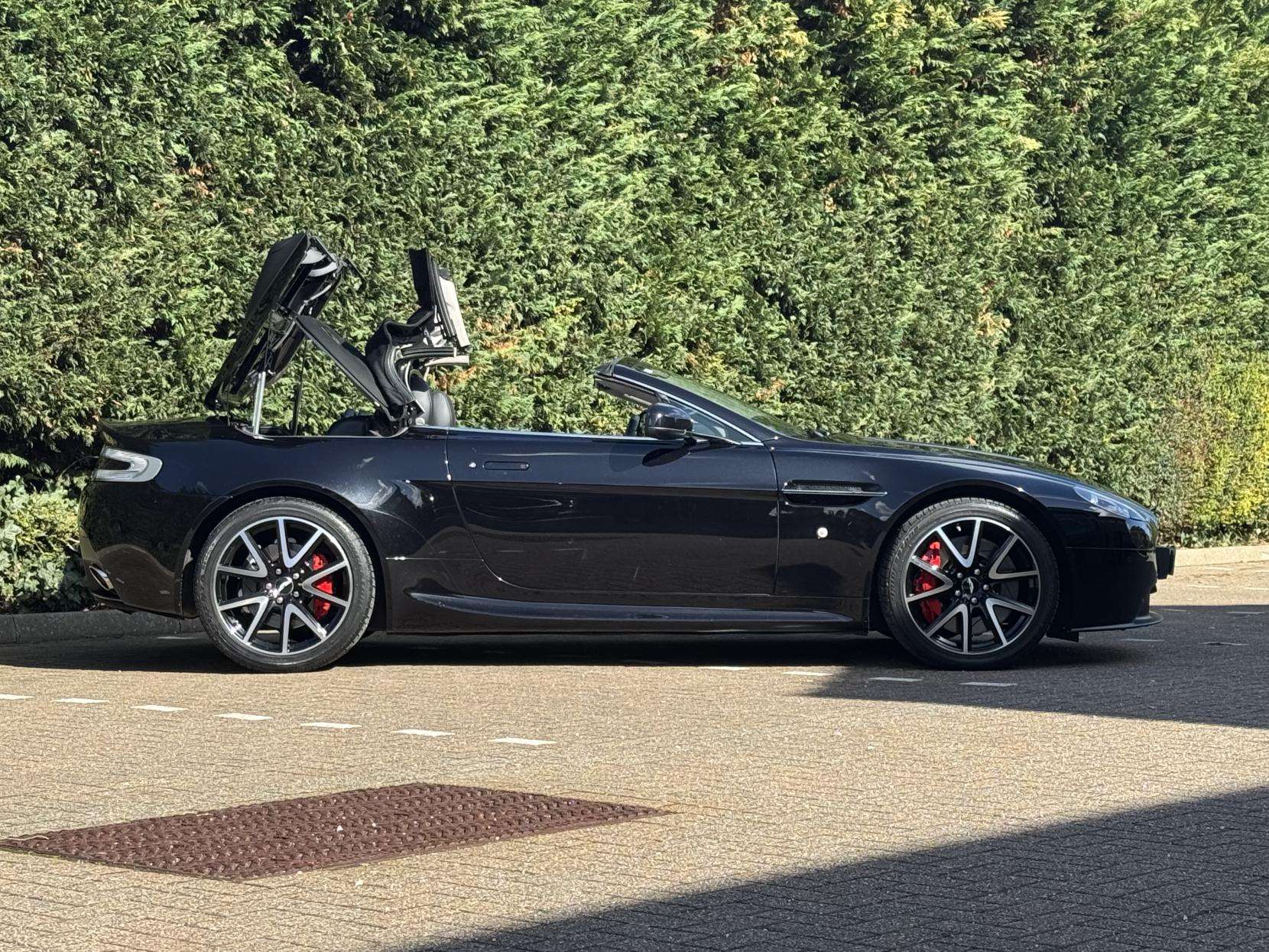 2014 ASTON MARTIN VANTAGE 2014 ASTON MARTIN VANTAGE