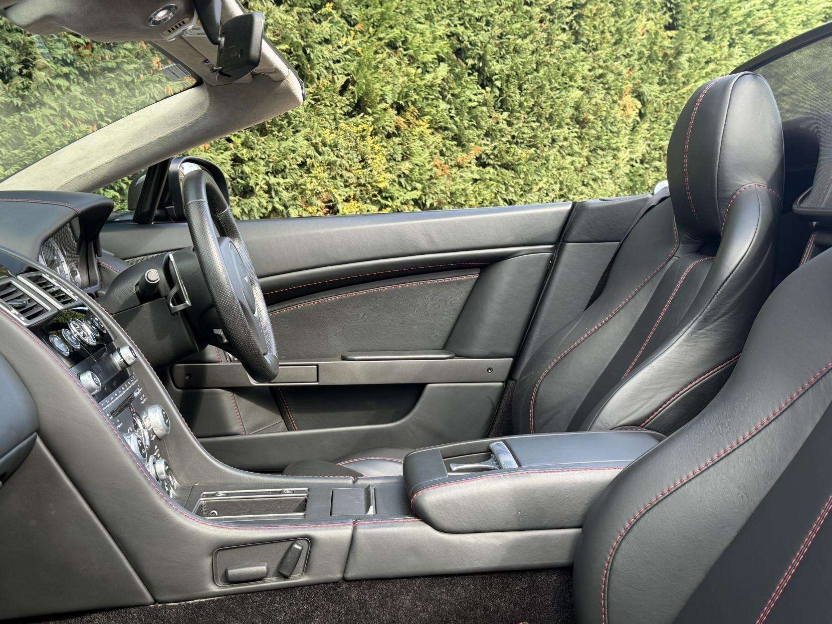 2014 ASTON MARTIN VANTAGE 2014 ASTON MARTIN VANTAGE