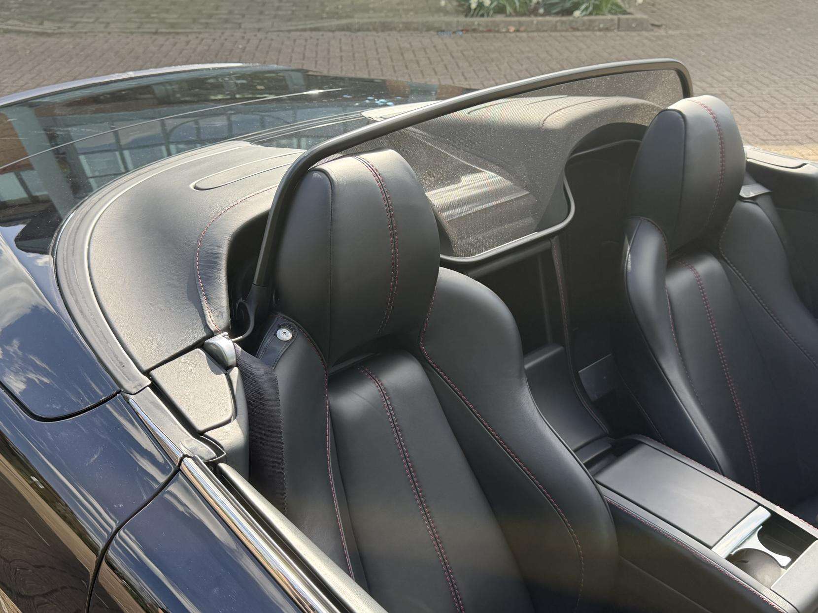 2014 ASTON MARTIN VANTAGE 2014 ASTON MARTIN VANTAGE