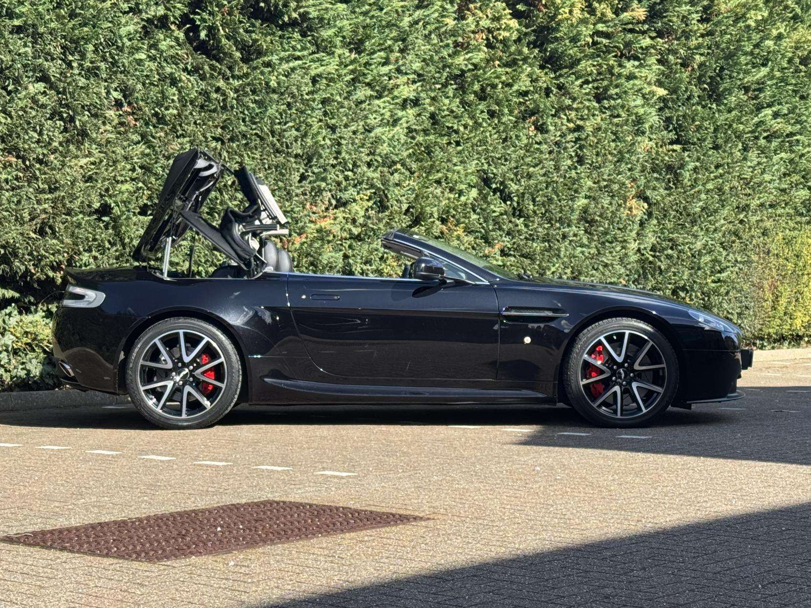 2014 ASTON MARTIN VANTAGE 2014 ASTON MARTIN VANTAGE