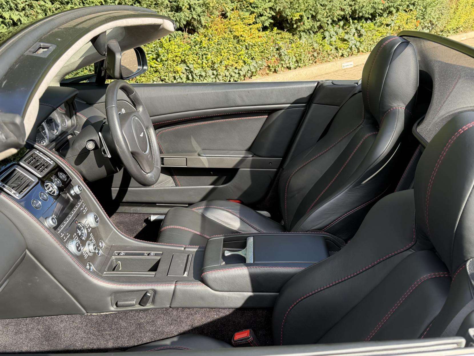 2014 ASTON MARTIN VANTAGE 2014 ASTON MARTIN VANTAGE