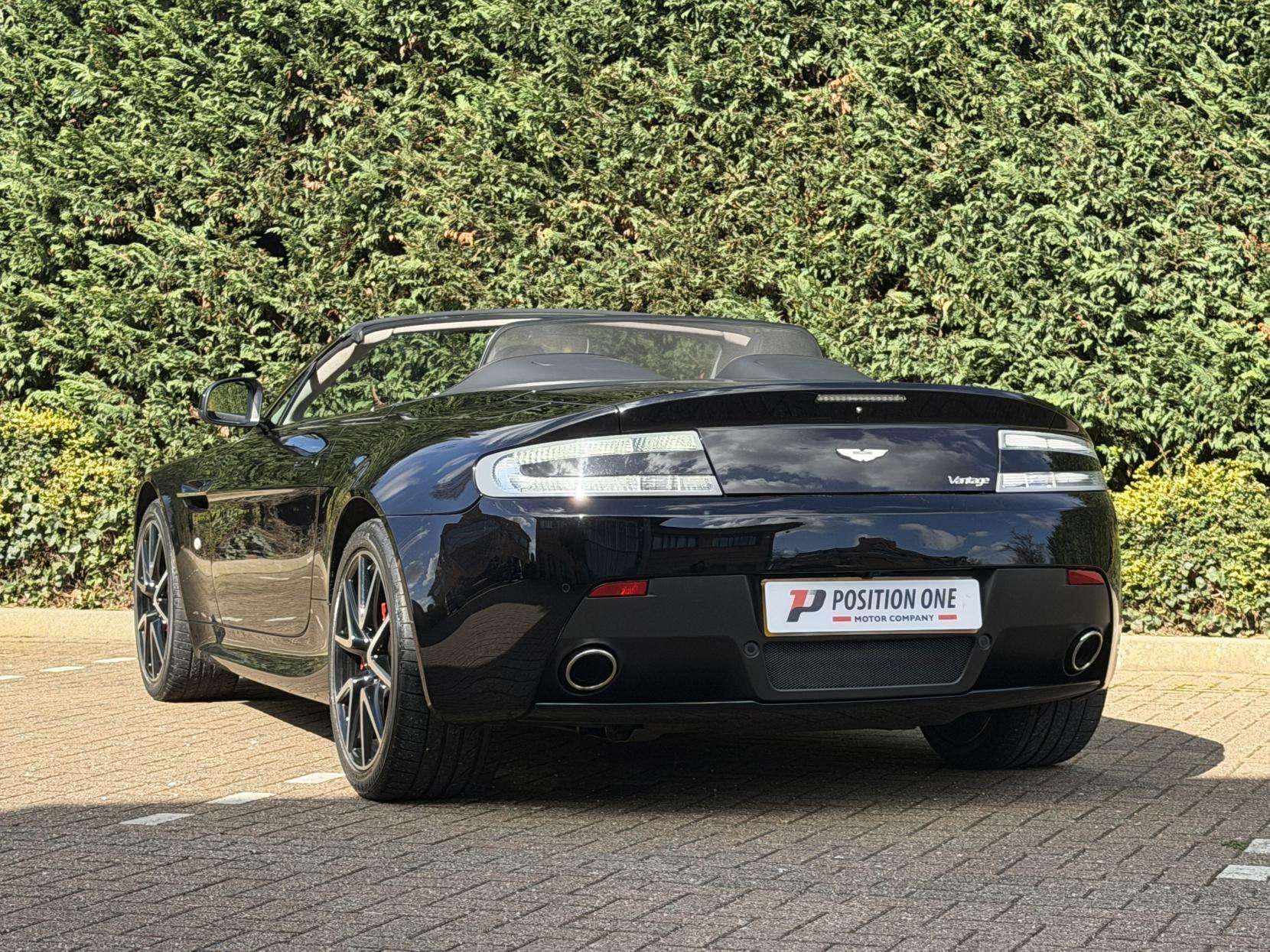 2014 ASTON MARTIN VANTAGE 2014 ASTON MARTIN VANTAGE