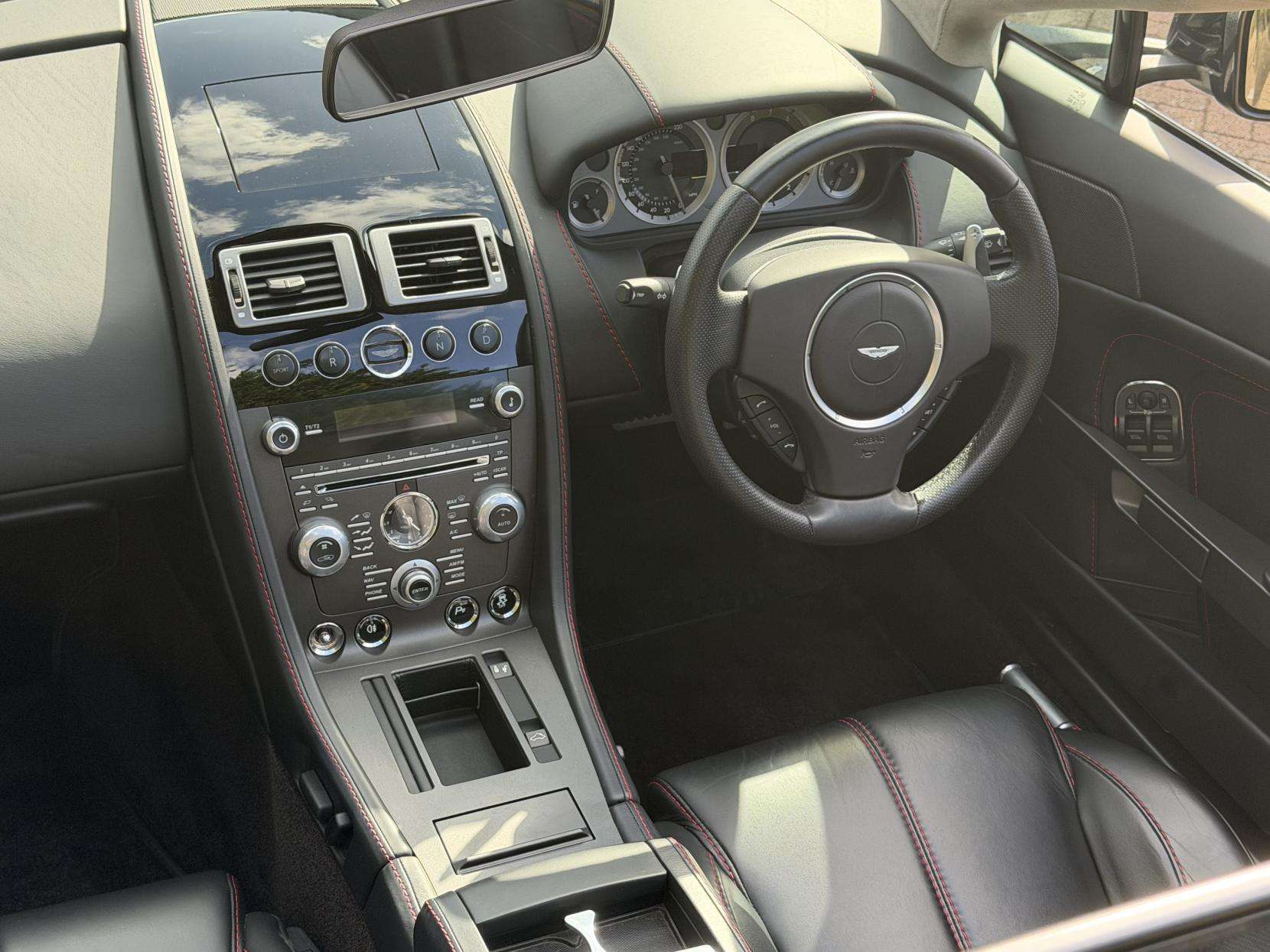 2014 ASTON MARTIN VANTAGE 2014 ASTON MARTIN VANTAGE