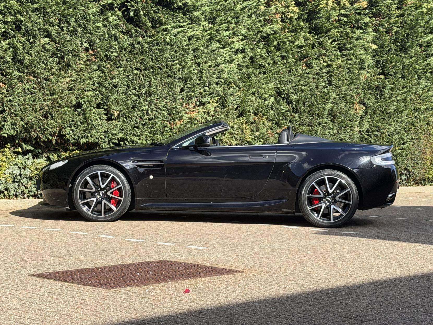 2014 ASTON MARTIN VANTAGE 2014 ASTON MARTIN VANTAGE