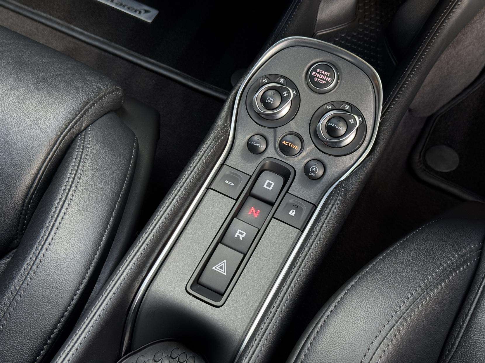 2017 MCLAREN 570S 2017 MCLAREN 570S