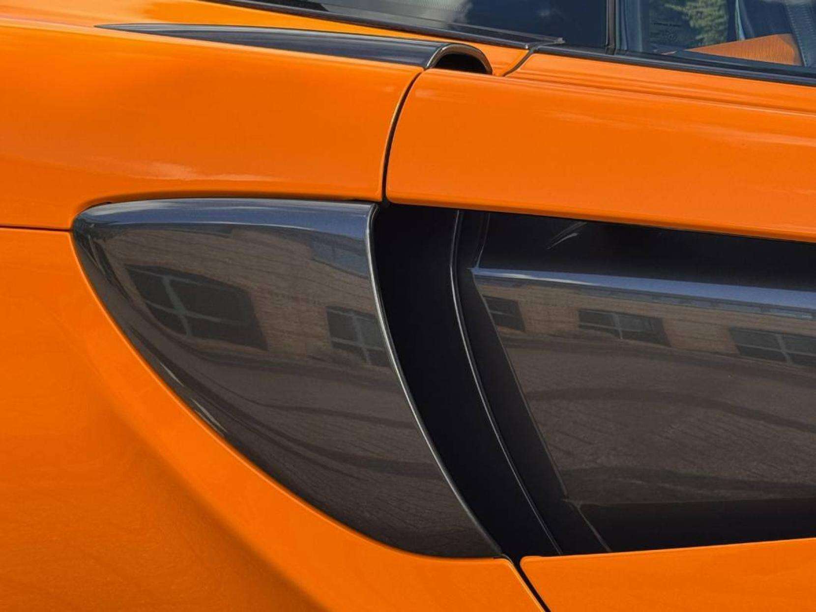 2017 MCLAREN 570S 2017 MCLAREN 570S