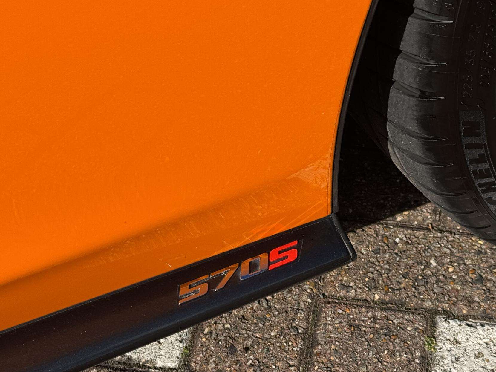 2017 MCLAREN 570S 2017 MCLAREN 570S