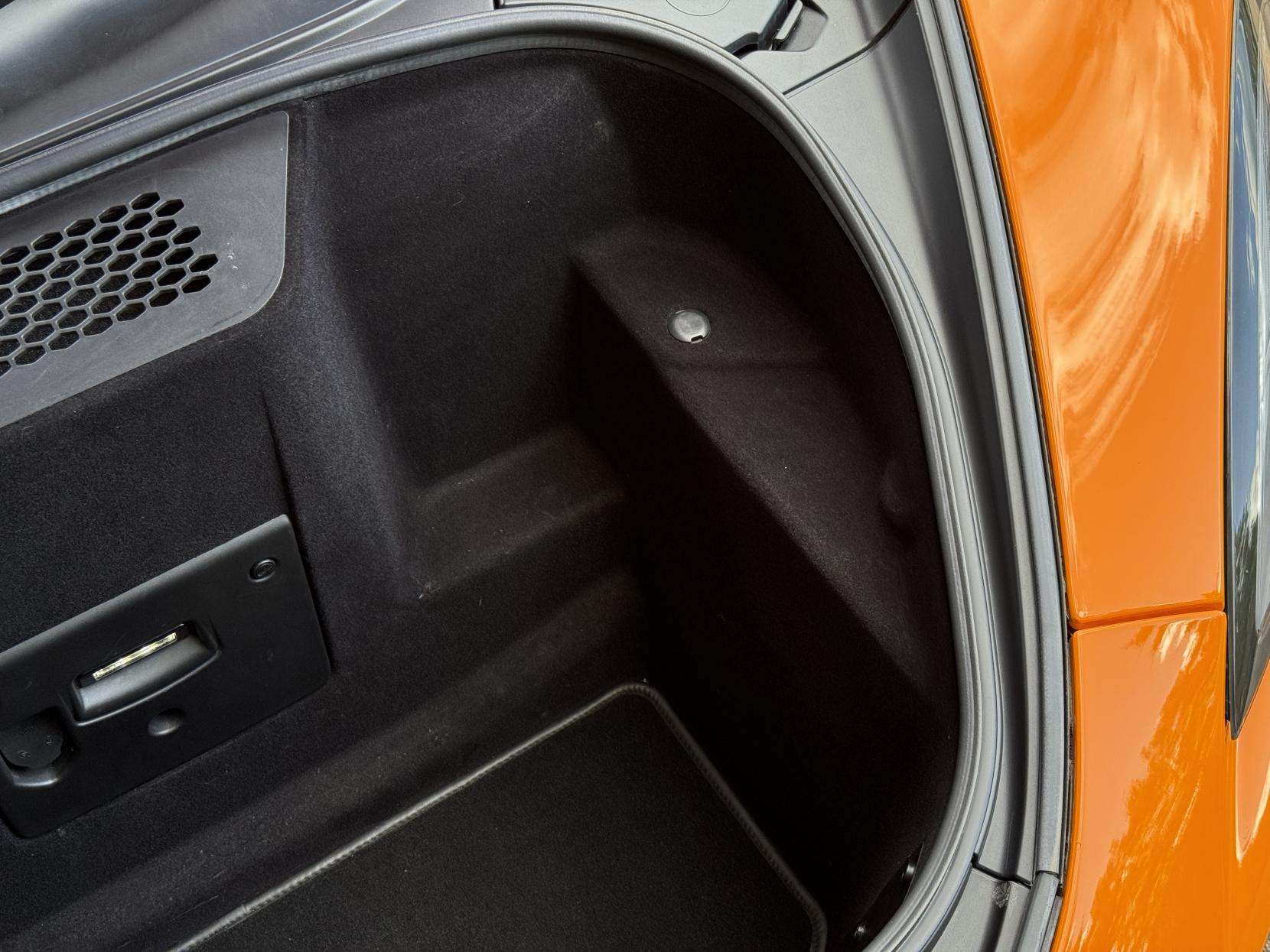 2017 MCLAREN 570S 2017 MCLAREN 570S