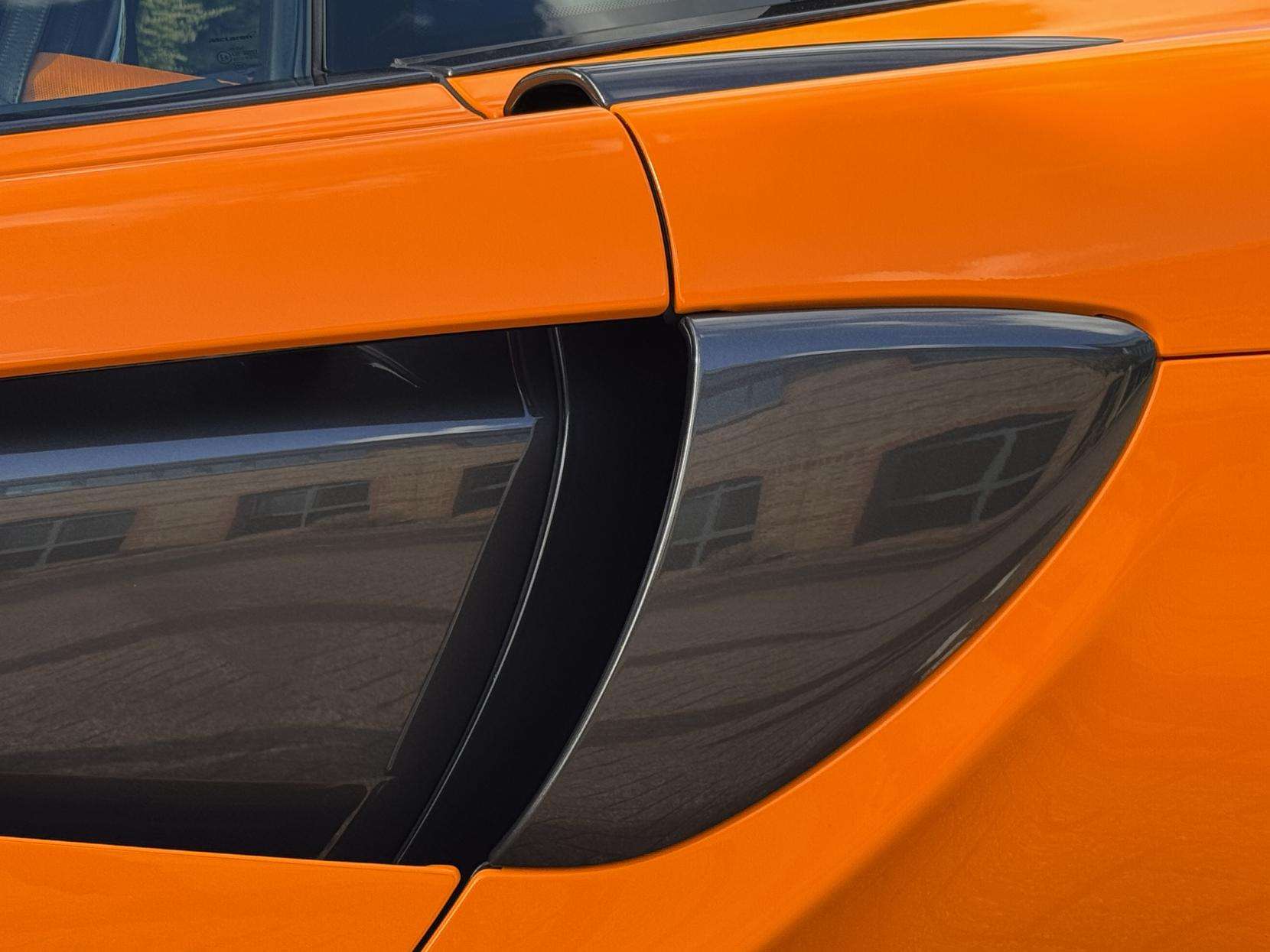 2017 MCLAREN 570S 2017 MCLAREN 570S