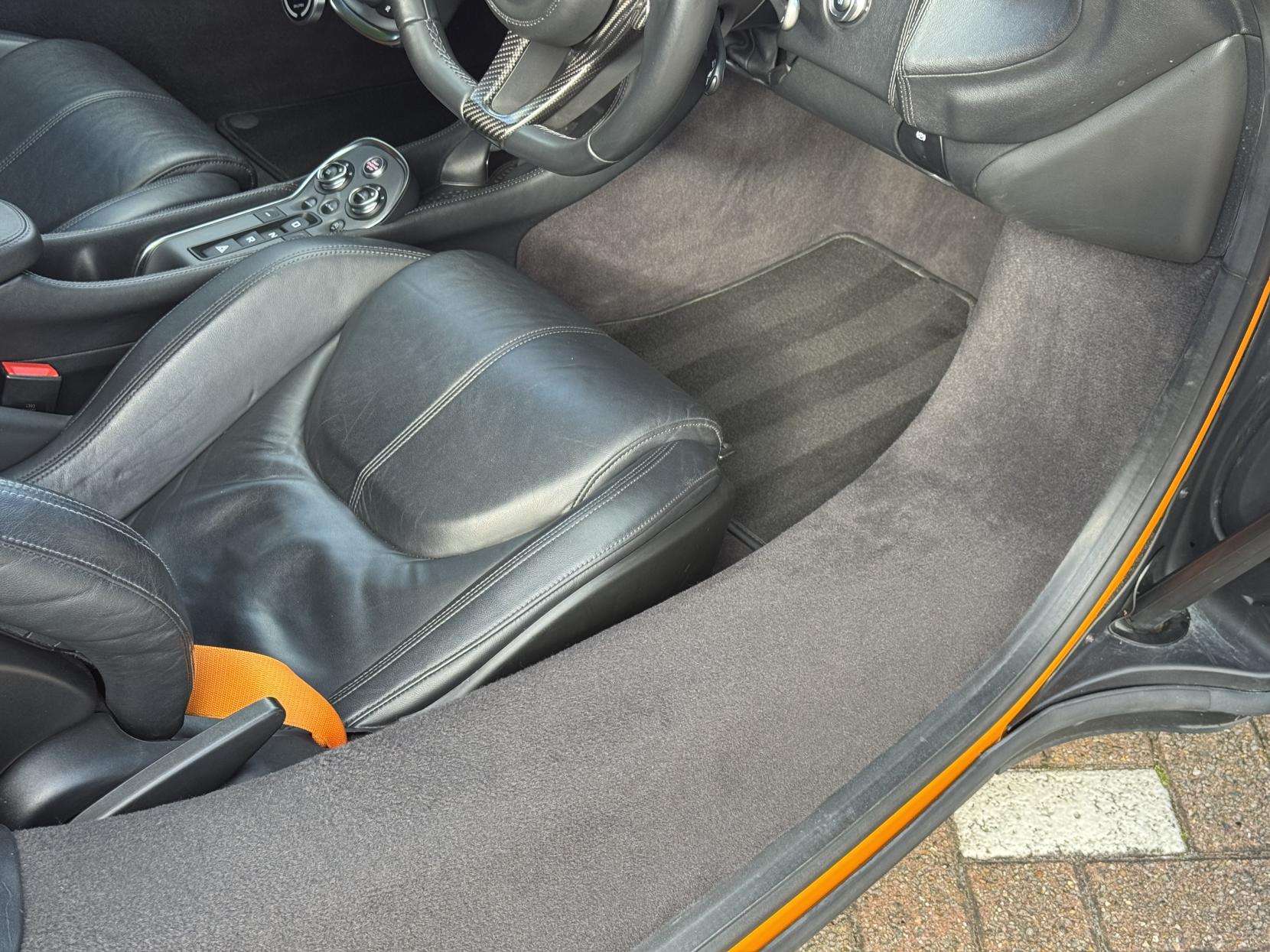 2017 MCLAREN 570S 2017 MCLAREN 570S