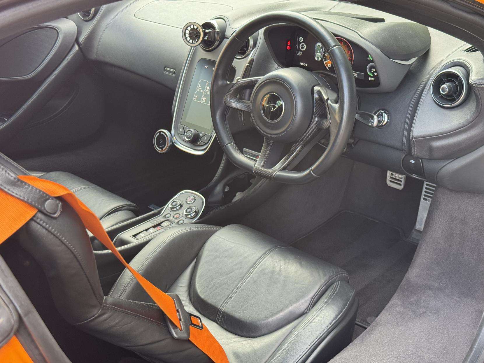 2017 MCLAREN 570S 2017 MCLAREN 570S