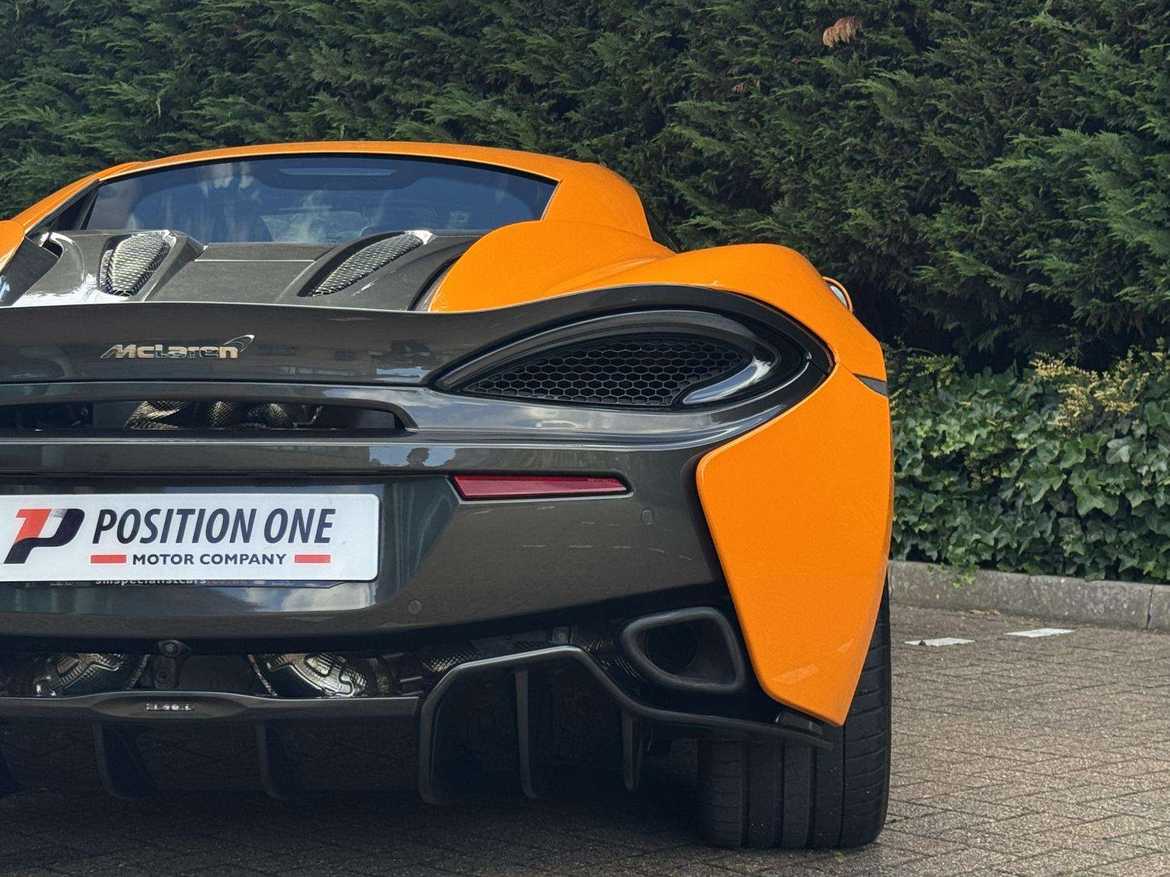 2017 MCLAREN 570S 2017 MCLAREN 570S