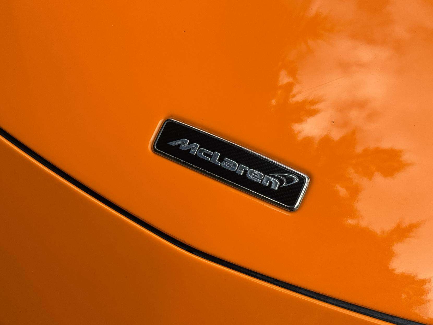 2017 MCLAREN 570S 2017 MCLAREN 570S