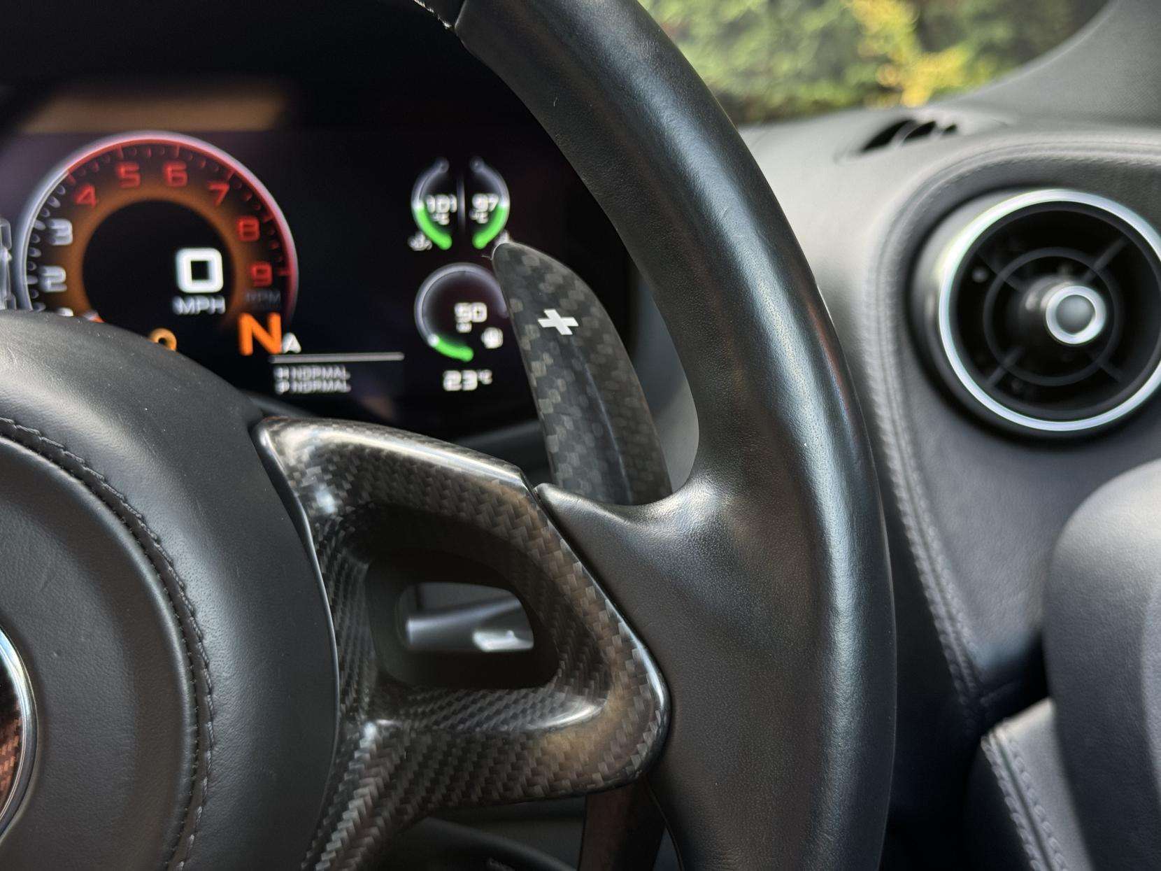 2017 MCLAREN 570S 2017 MCLAREN 570S