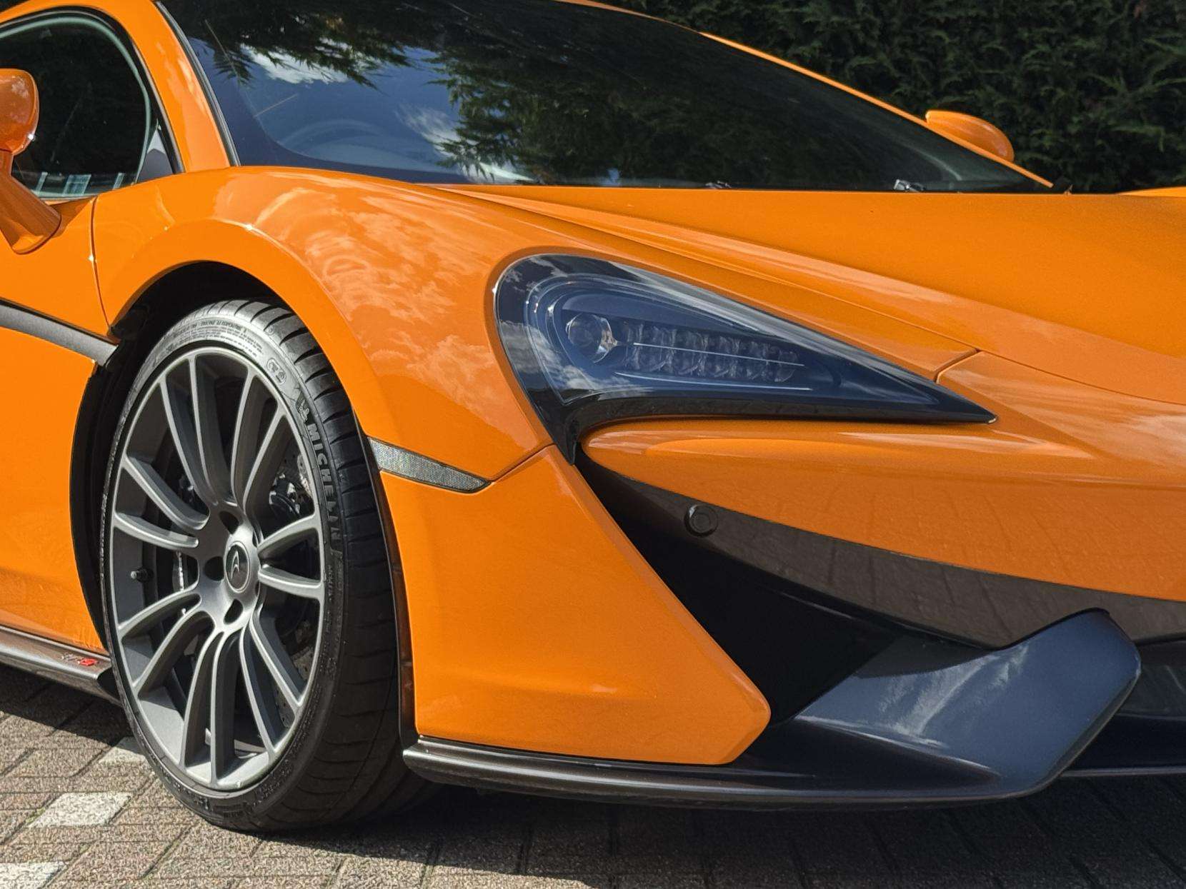 2017 MCLAREN 570S 2017 MCLAREN 570S