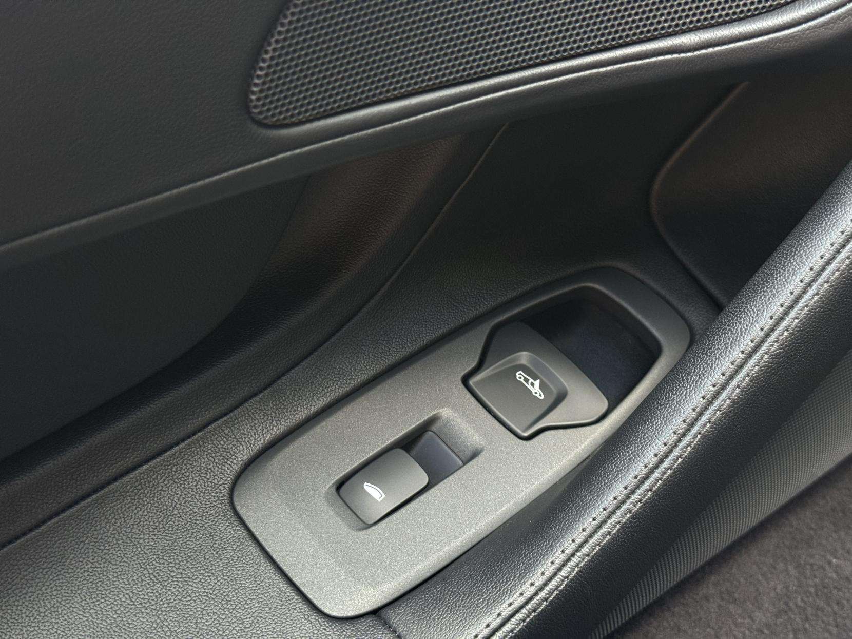 2017 MCLAREN 570S 2017 MCLAREN 570S