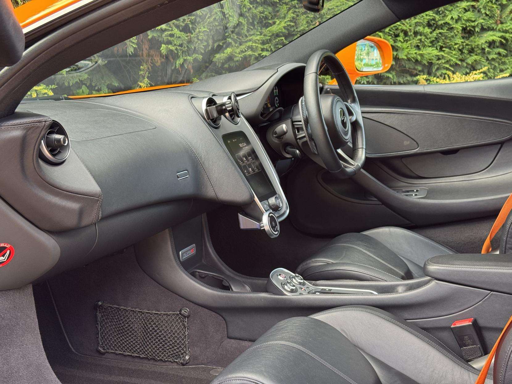 2017 MCLAREN 570S 2017 MCLAREN 570S