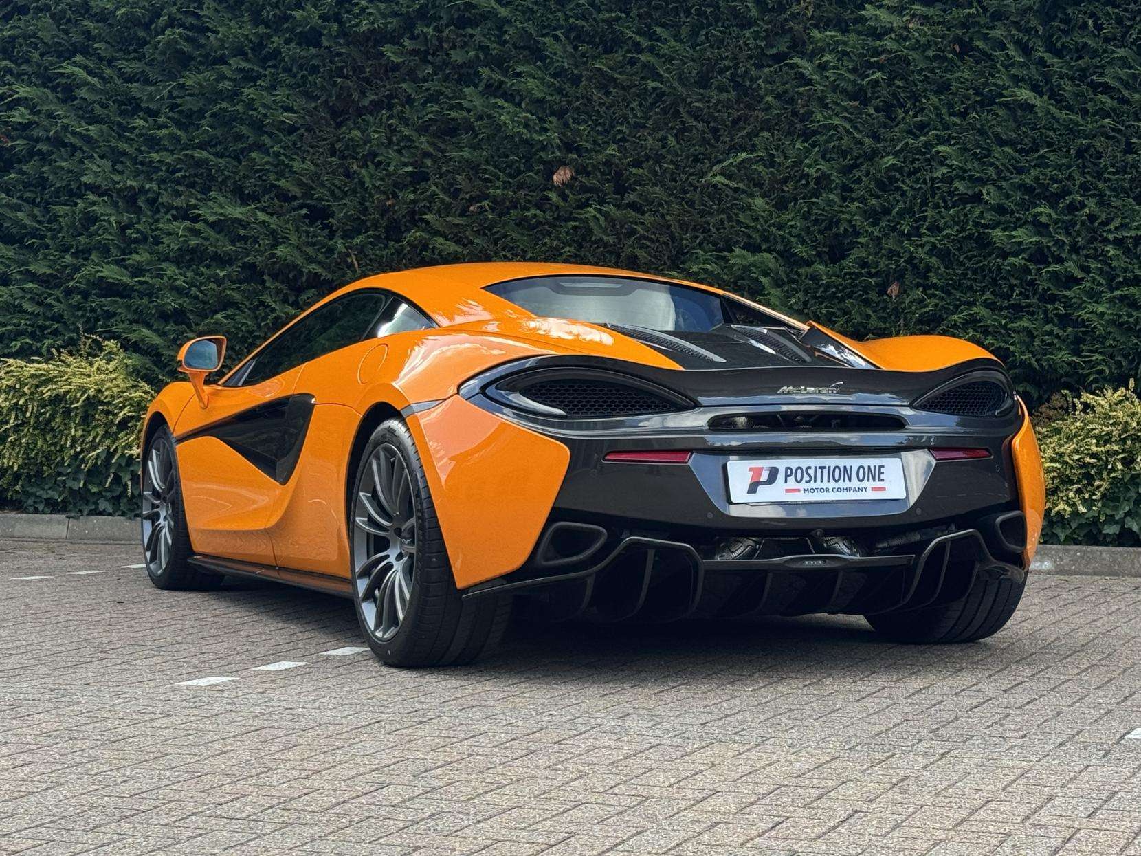 2017 MCLAREN 570S 2017 MCLAREN 570S