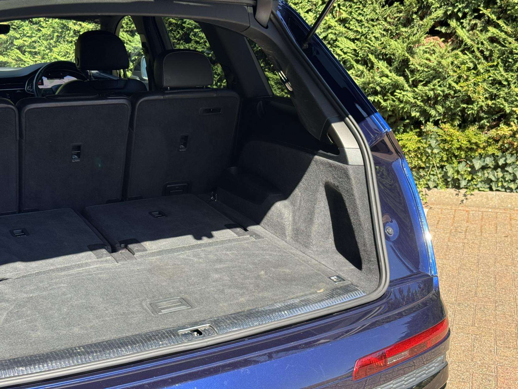 2022 AUDI Q7 2022 AUDI Q7
