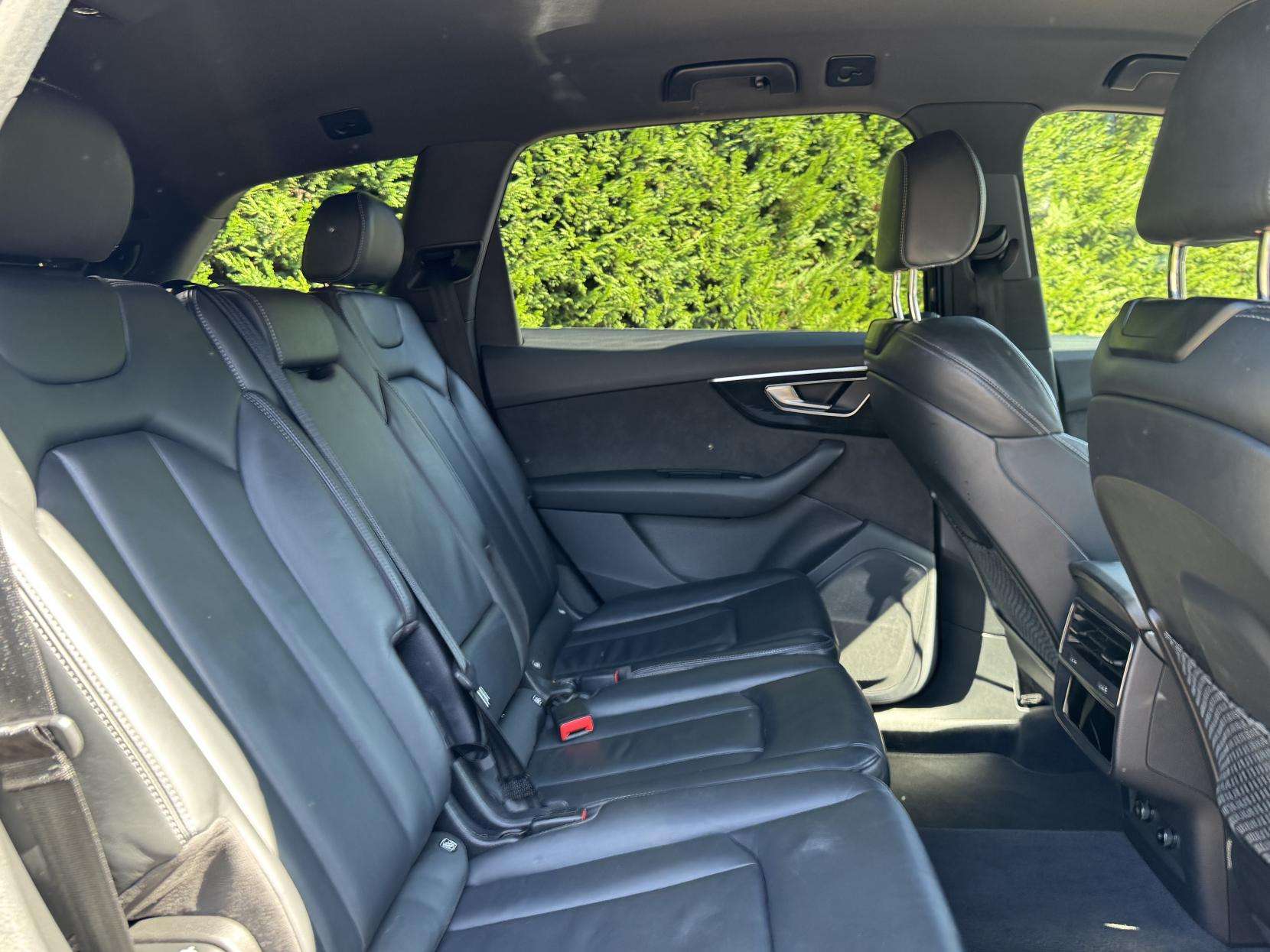 2022 AUDI Q7 2022 AUDI Q7